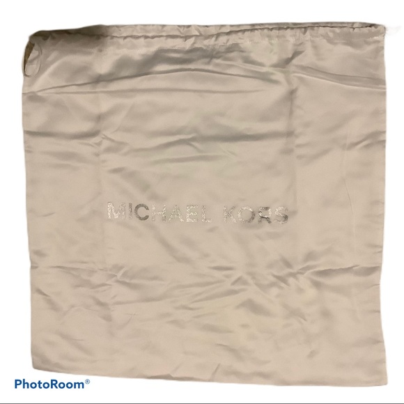 Michael Kors NWT Jet Set Leather Tote - Picture 4 of 6